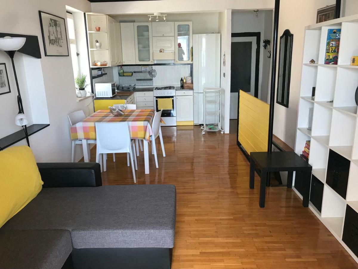Apartma Zoya ไพราน ภายนอก รูปภาพ
